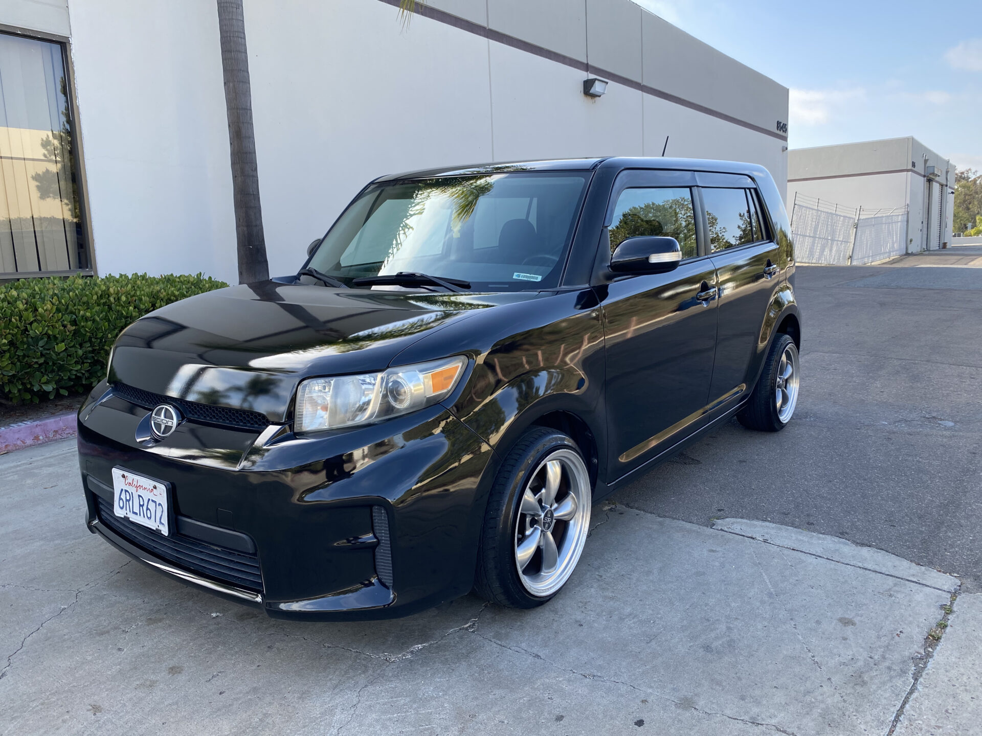 2011 SCION xB TOYOTA - S-AUTOGROUP